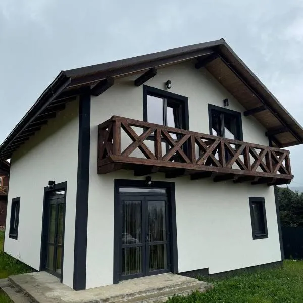 Grey House, khách sạn ở Vorokhta