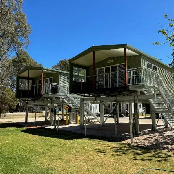 Darlington Point Riverside Caravan Park، فندق في Darlington Point