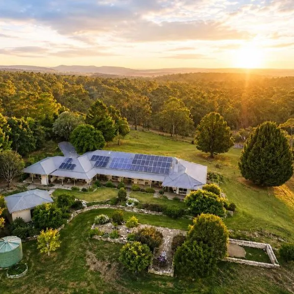 Hilltop Haven Adelaide Hills Pet Friendly, отель в городе Mylor