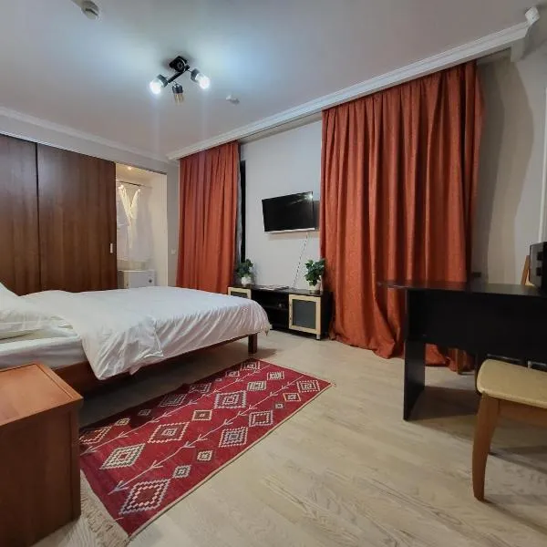 CryptoHotel Park, hotel din Almatî