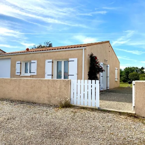 La Fleur des Marais - Maison tout confort au calme, grand jardin & balançoire, hotel sa Le Château-dʼOléron