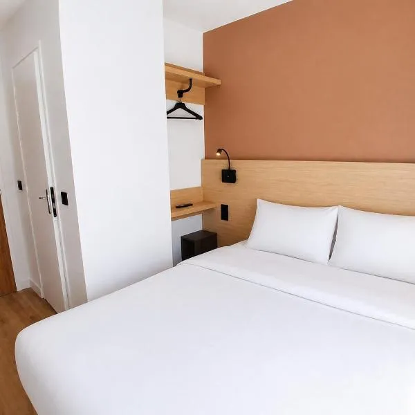 Hôtel Tours Nord, hotel di Tours