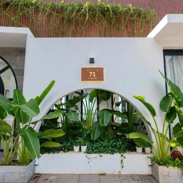Villa Trần Phú 71 Có Bãi Tắm Riêng - View Trực Diện Biển, hotel in Vung Tau