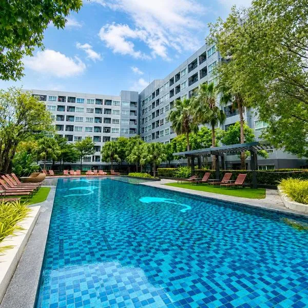 Spacious Studio Near BTS Kitchen & Washer โรงแรมในAmphoe Phra Khanong