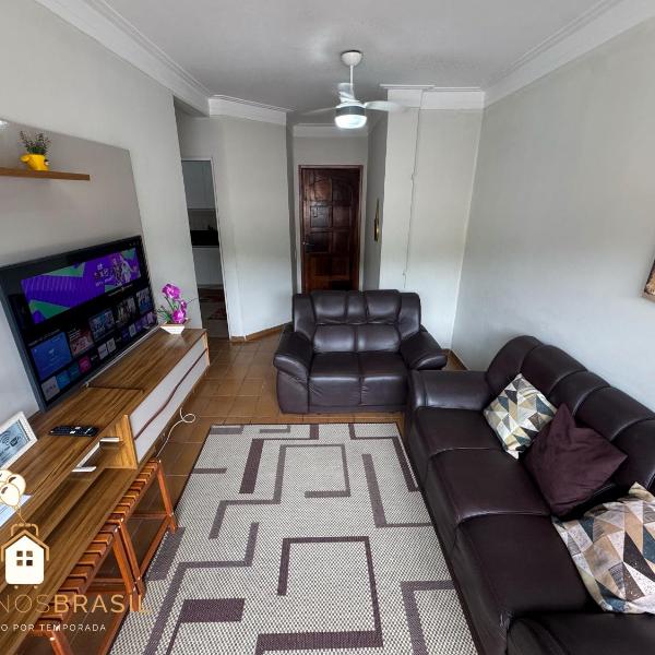 Apt Espaçoso 4 min Enseada com Enxoval, Netflix e WiFi