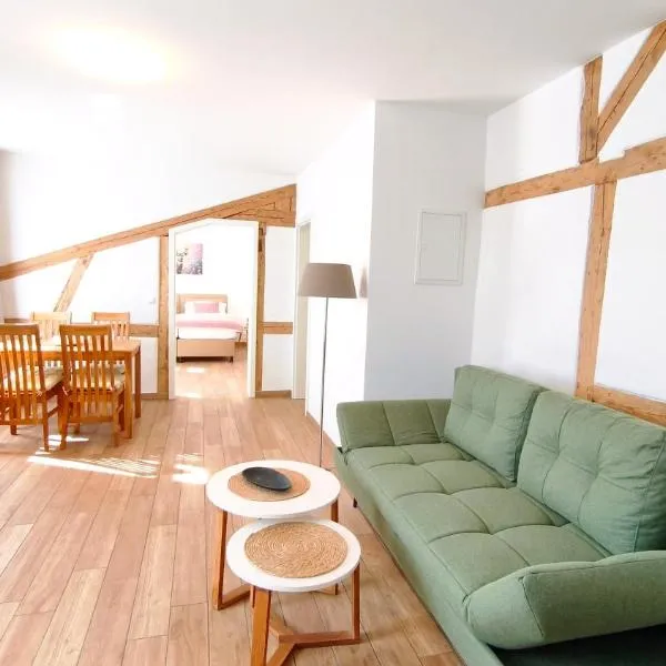 Erbkrug Blankensee, 4 moderne Ferienapartments im Herzen der Mecklenburgischen Seenplatte, hotell i Blankensee