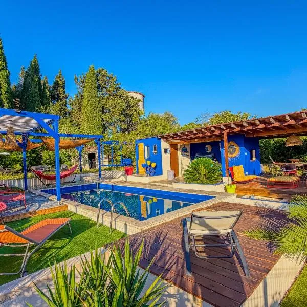 Viesnīca Loft Modern avec Jardin Piscine et Pool House pilsētā Lavalette