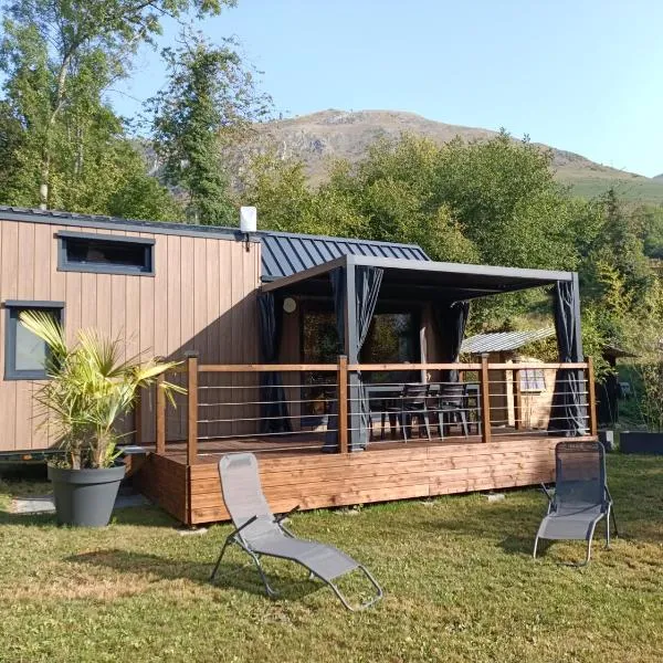 Tiny house chalet montagnard, hotel em Arcizans-Dessus