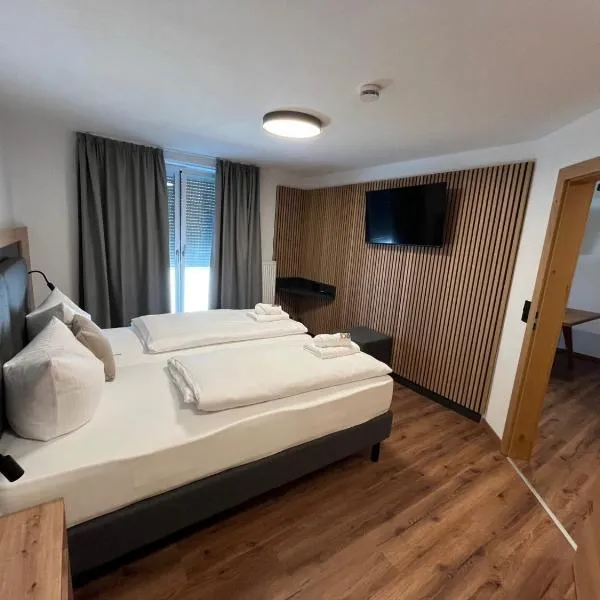 Hotel Rad، فندق في لوتكيرش إم ألغاو