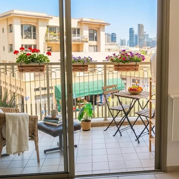 Near flea market and beach, hotel en Tel Aviv