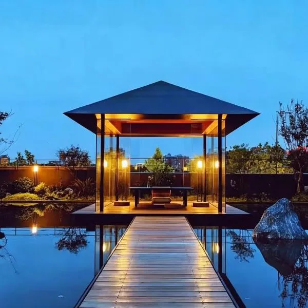 Terra Art Zen Hotel with Rooftop Zen Garden, Veggie Dining,Pick-up service,English speaking,Free Laundry, хотел в Чънду