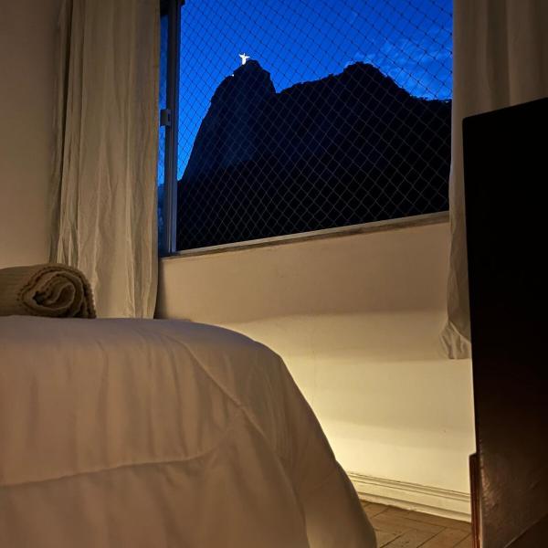 Acorde de frente para o Cristo Redentor APT 2 QT