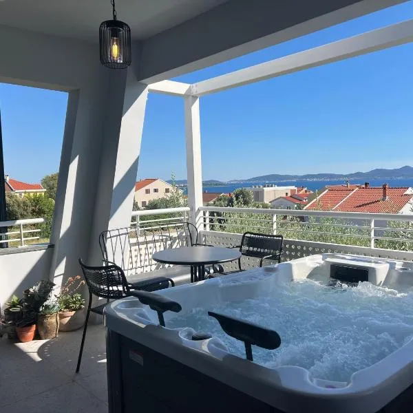 Holiday HOME Zadar DIKLO, готель у Задарі