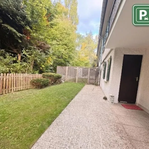 CHL Stay apartment One-Bedroom Apartment Steps from Luxembourg Hospital-Private Garden Included, hotell sihtkohas Luxembourg