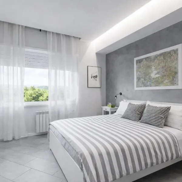 Interno 1 Ciampino Roma Luxury Apartment con Cucina Balcone, hotel in Ciampino
