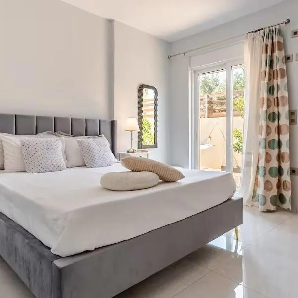S&M Cozy Garden Lagonissi، فندق في لاغونيسي