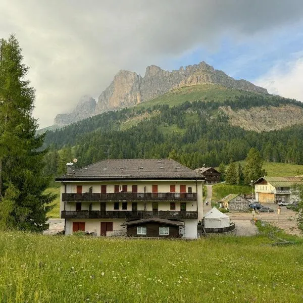 Passo Carezza Club Apartment – hotel w mieście Carezza al Lago
