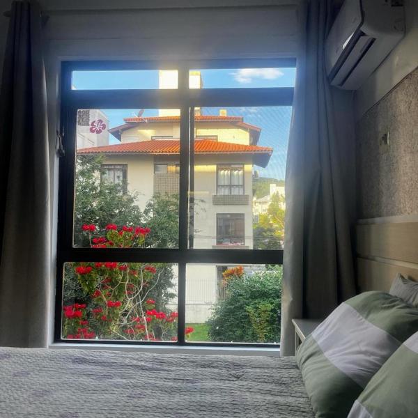 Apartamento confortável em Jurerê, 5 minutos a pé da praia!