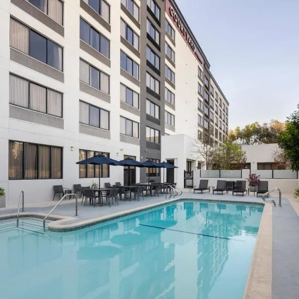 Viesnīca Courtyard by Marriott Cypress Anaheim / Orange County pilsētā Saipresa