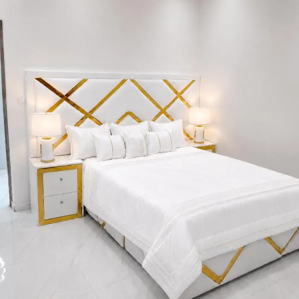 Private Suite with Swimming Pool, Hotel in Maputo