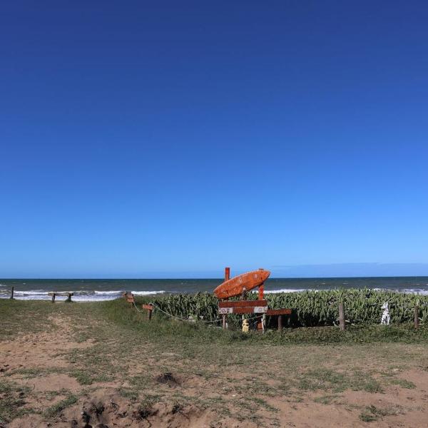Casa para 7 pessoas com Churrasqueira a 450m da Praia de Unamar