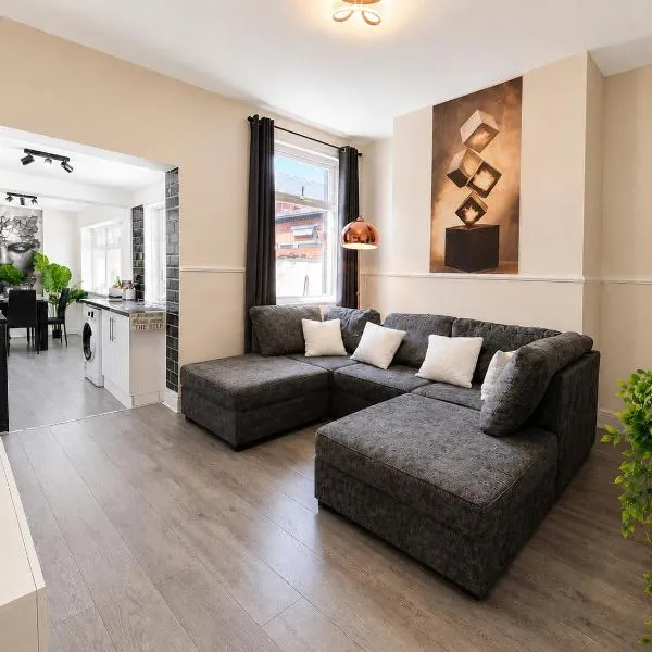 3-Bed Home Sleeps 6 Free Parking Work Stays, Hotel in Manchester