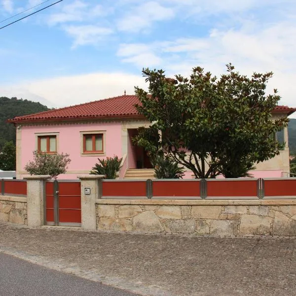 Casa das Poças Guest House - AL, hotel en Labruja
