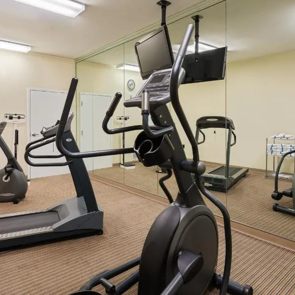 Holiday Inn Express Hotel & Suites New Iberia - Avery Island by IHG, מלון בניו איבריה
