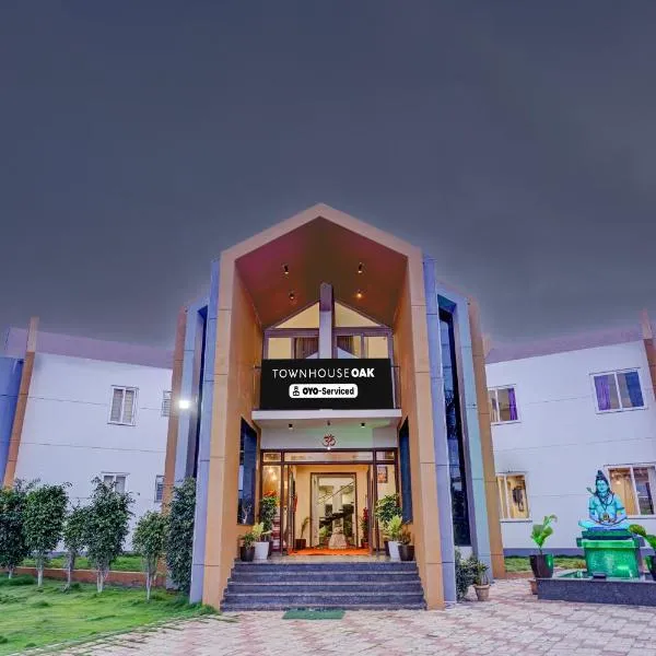 Townhouse Oak Rising Water Park Dharwad Formerly Rising Resorts and Spa, hotell i Hubballi