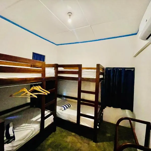 Lagoon Hostel: Arugam Bay şehrinde bir otel