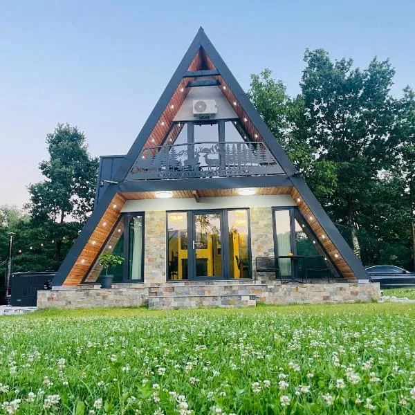 A Frame Poalele Transalpinei, hotel a Novaci-Străini