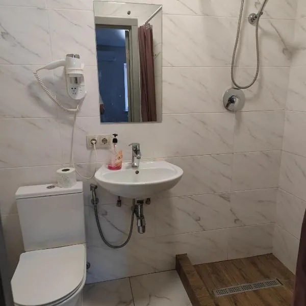 Zarvanska str apartment, hotell sihtkohas Kamianets-Podilskõi