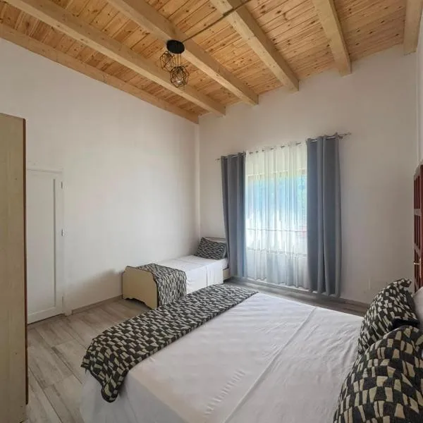 Guesthouse Bjeshket E Arta, מלון בLëpushë