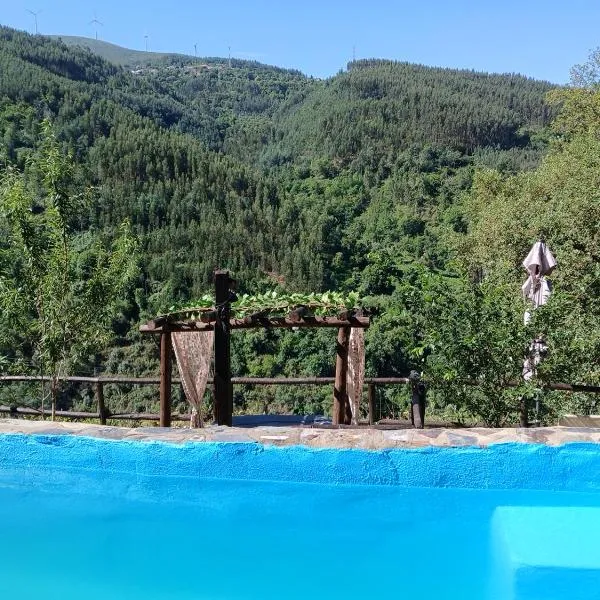 Refúgio com Tanque Privado e Azeite Artesanal, hotel di Góis