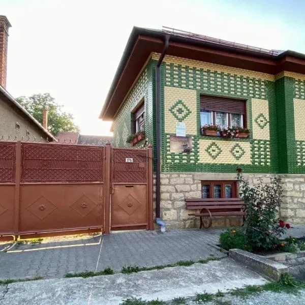 Golyafeszek Vendeghaz, hotel en Sîncraiu