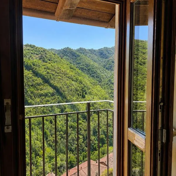 La Rocca Sospesa – hotel w mieście Apricale