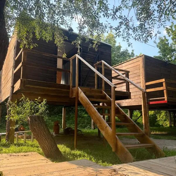 Skadar Lake Life, מלון בVranjina