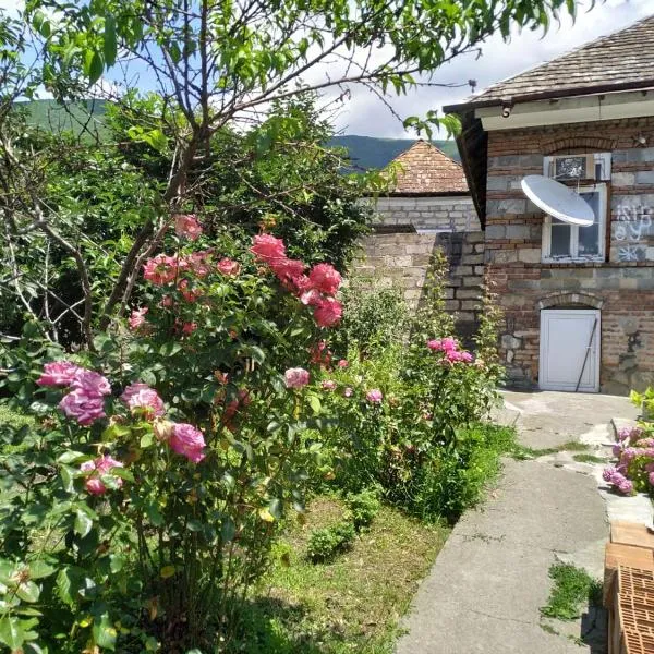 Old House, hotel in Sheki