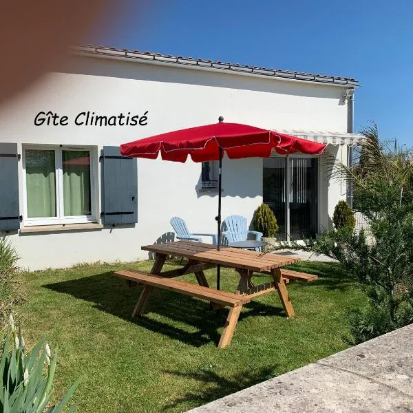 Gîte les Randonneurs โรงแรมในฟอนทีเนย์-เลอ-คอมต์