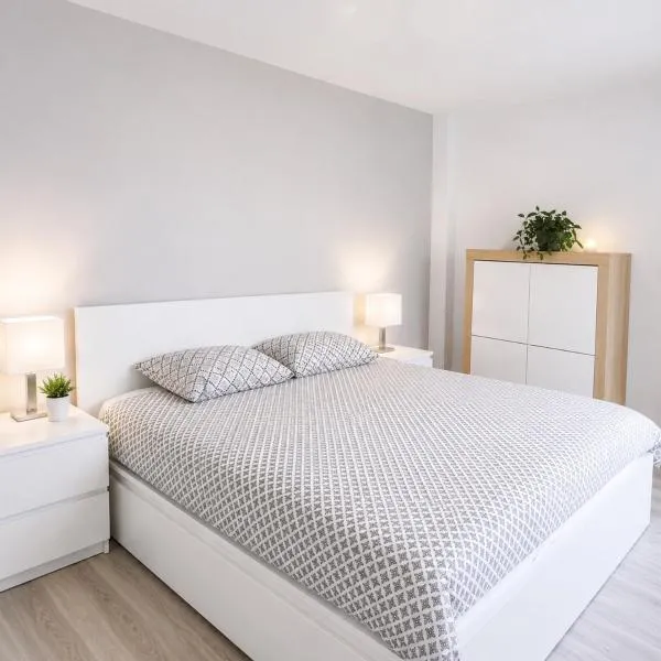 Cozy studio with terrace โรงแรมในเวิร์ซบวร์ก
