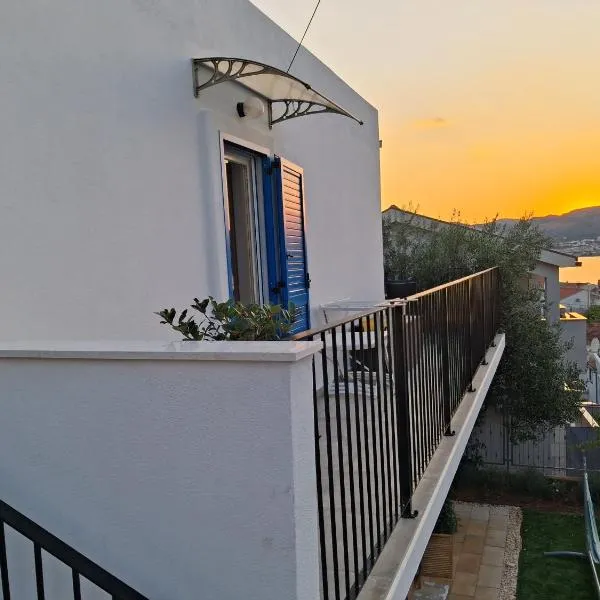 Apartment Tina, hotel u gradu Trogir