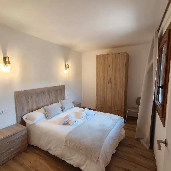 Apartamentos turismo rural Casa Ensalasa Castarné، فندق في Escané