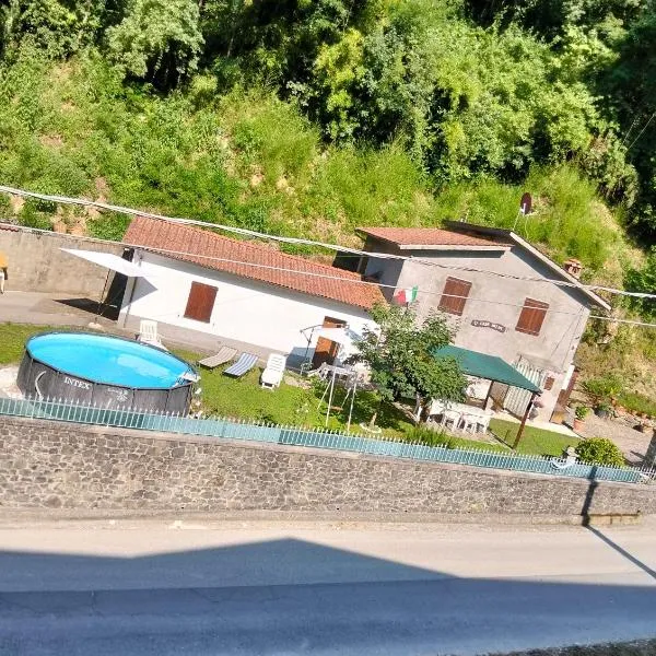 Casa Irene per famiglie e gruppi con piscina، فندق في Lugliano
