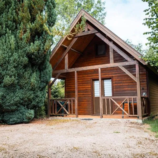 Domaine Guillaume Chalet 6p classic, отель в городе Auquainville