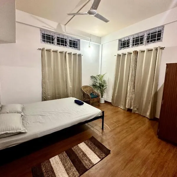 The Gulmohar Grove, hotel em Pasighat