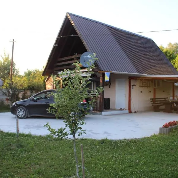 Vikendica Peace, hotel in Brezje