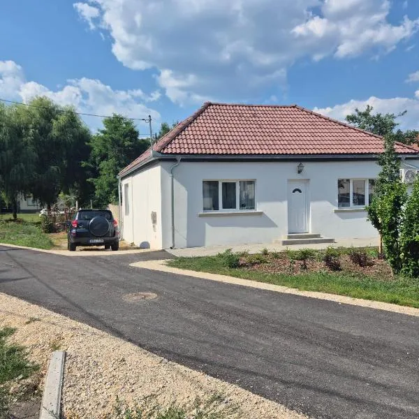 La Casa Vendégház, hotel u gradu 'Bogács'