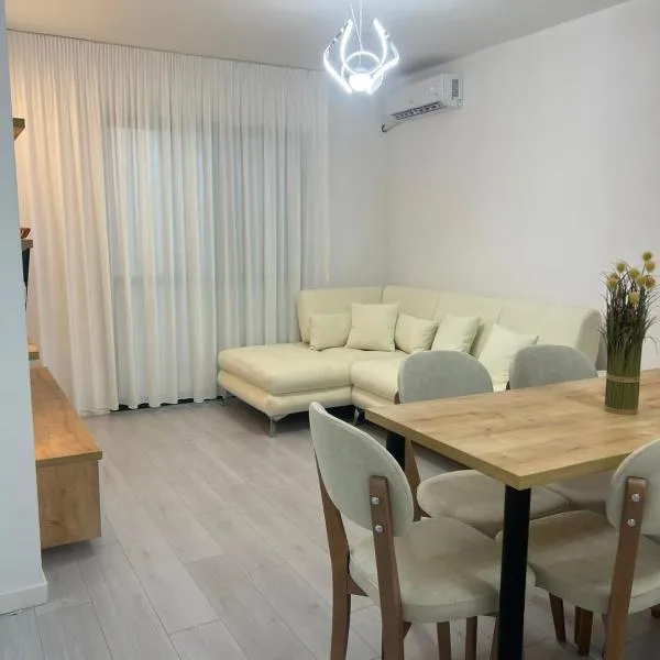 Lika Apartment Mali i Robit, hotel en Golem