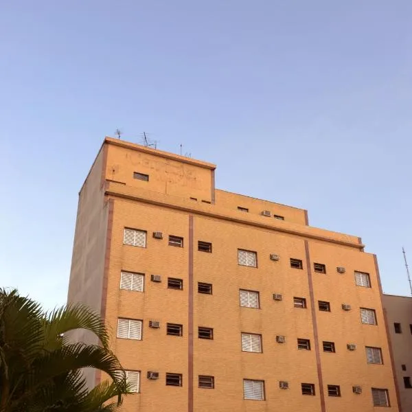 Império Hotel, готель у місті Сантус