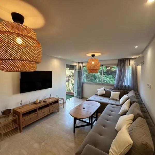 Studio 2 pas de la plage imiouadar, hotel i Agadir